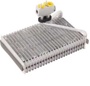 84_57_96_99 Chłodnica klimatyzacji, New Holland Case Steyr